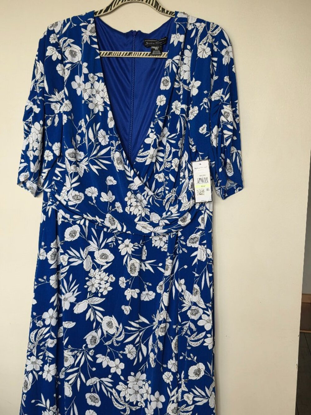 Jessica Howard Blue & White Floral Faux-Wrap Midi Dress. Size 18W